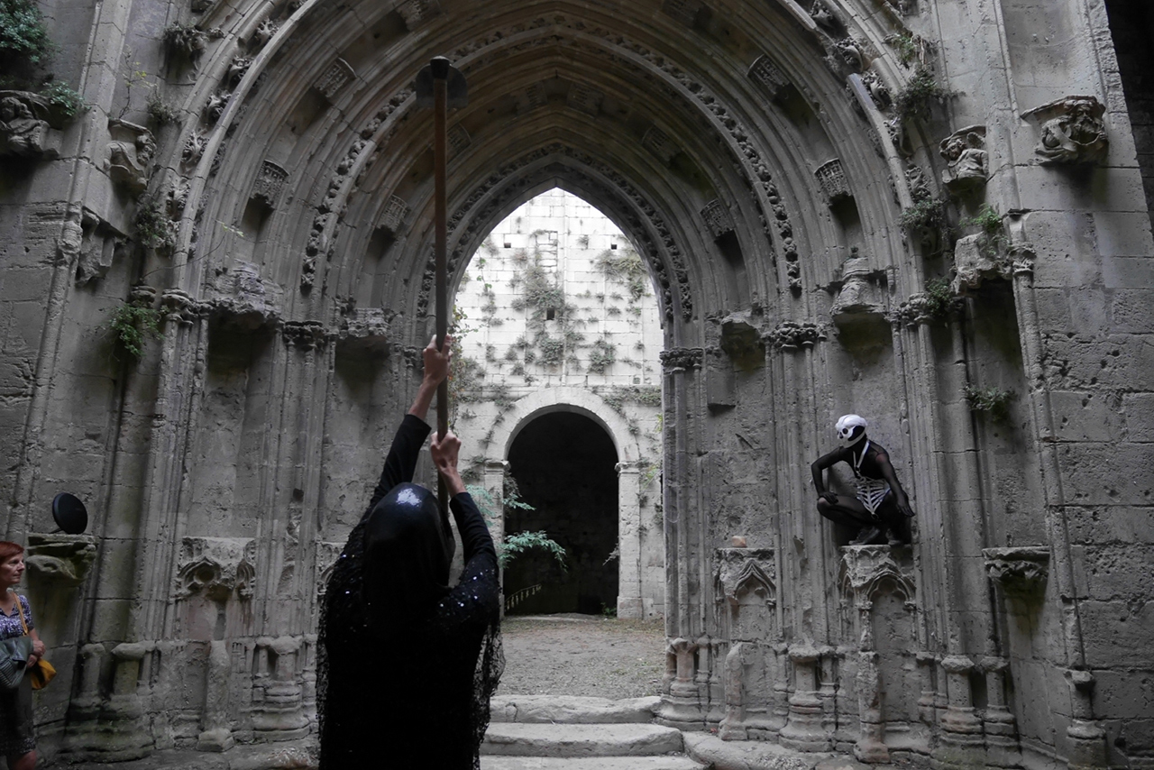 Vifs&nbsp;! Une danse macabre en son jardin